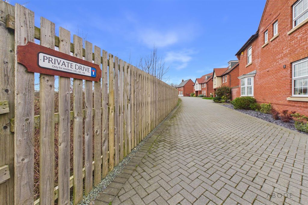 Additional image 29 of 5 bed detached house to rentGalloway Road, Drakelow, Burton-On-Trent DE15