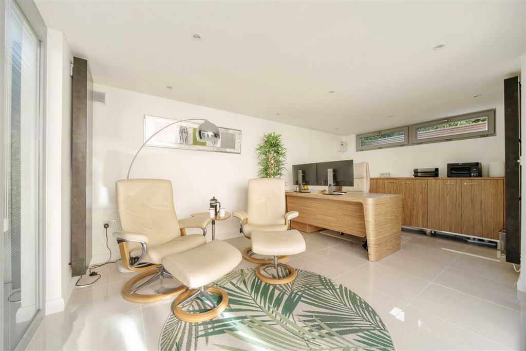 Additional image 23 of 5 bed detached house to rent6A, Limmard Way, Bognor Regis, West Sussex PO22