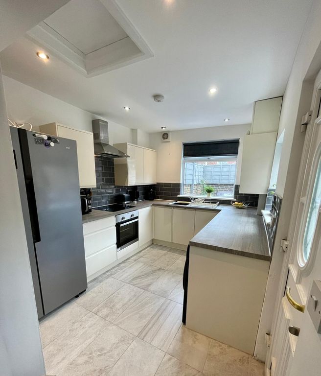 Additional image 3 of 5 bed shared accommodation to rentKearsley Road, Sheffield S2