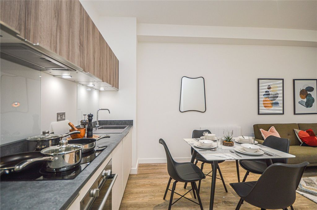 Additional image 2 of 2 bed flat to rentNorth Star House, Town Centre, Swindon SN2