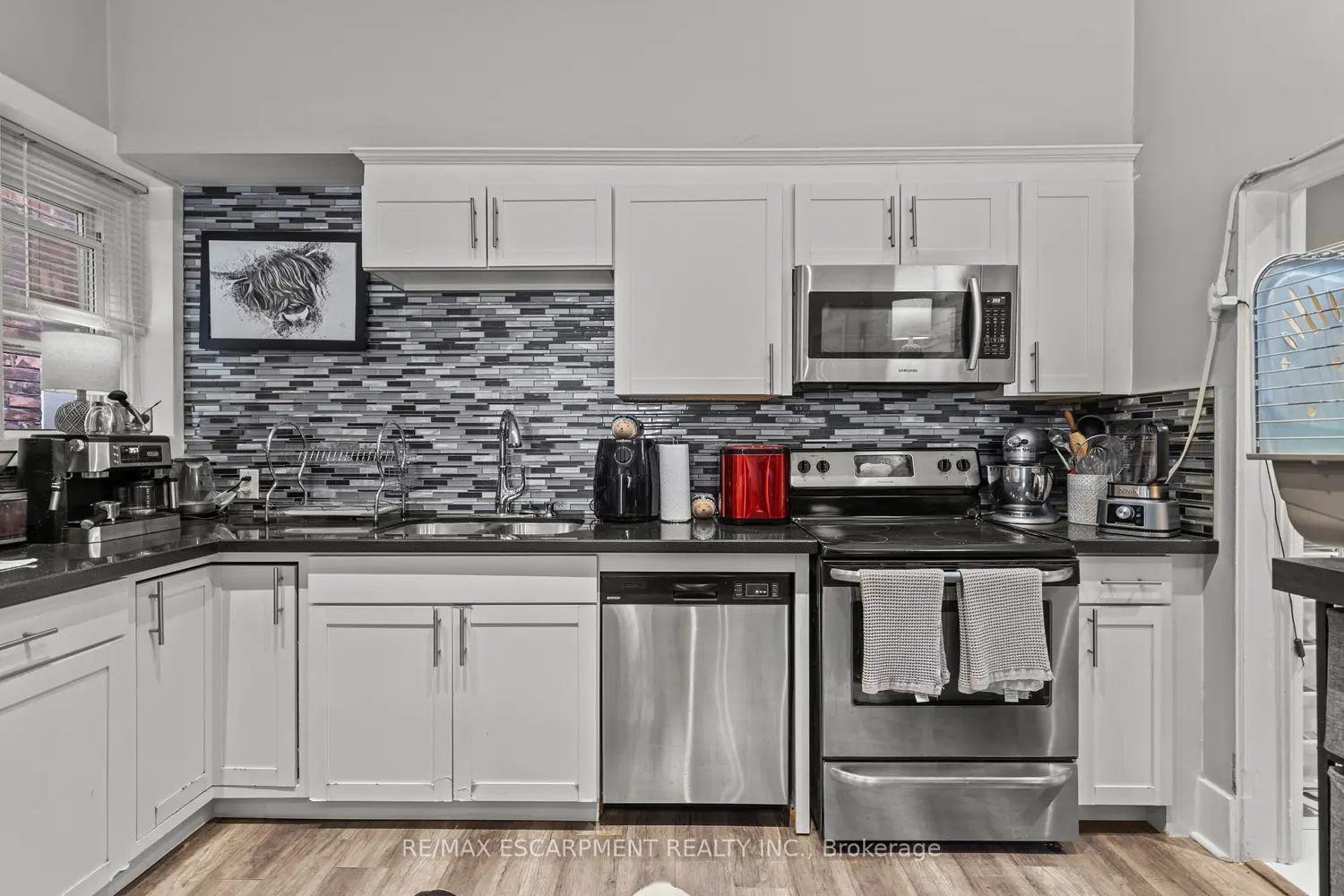 Additional image 5 of 181 West Avenue