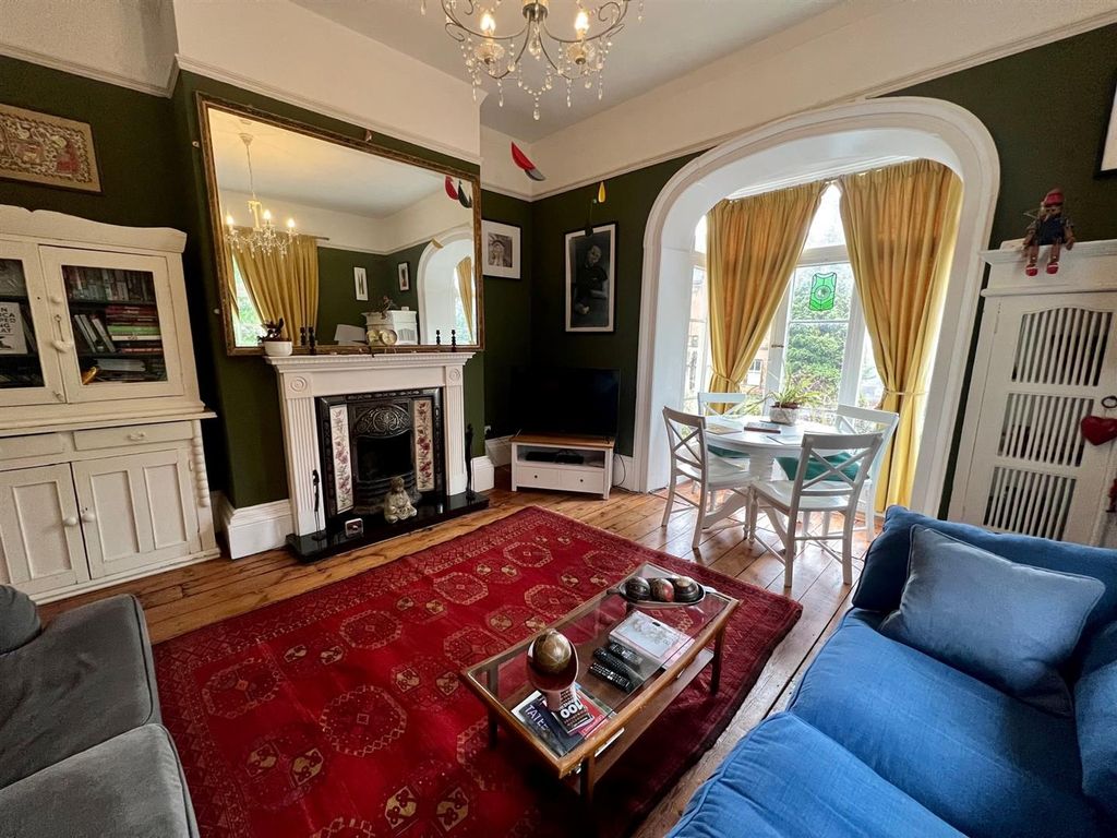 Additional image 11 of 2 bed flat to rent12 Abbey Road, Malvern WR14