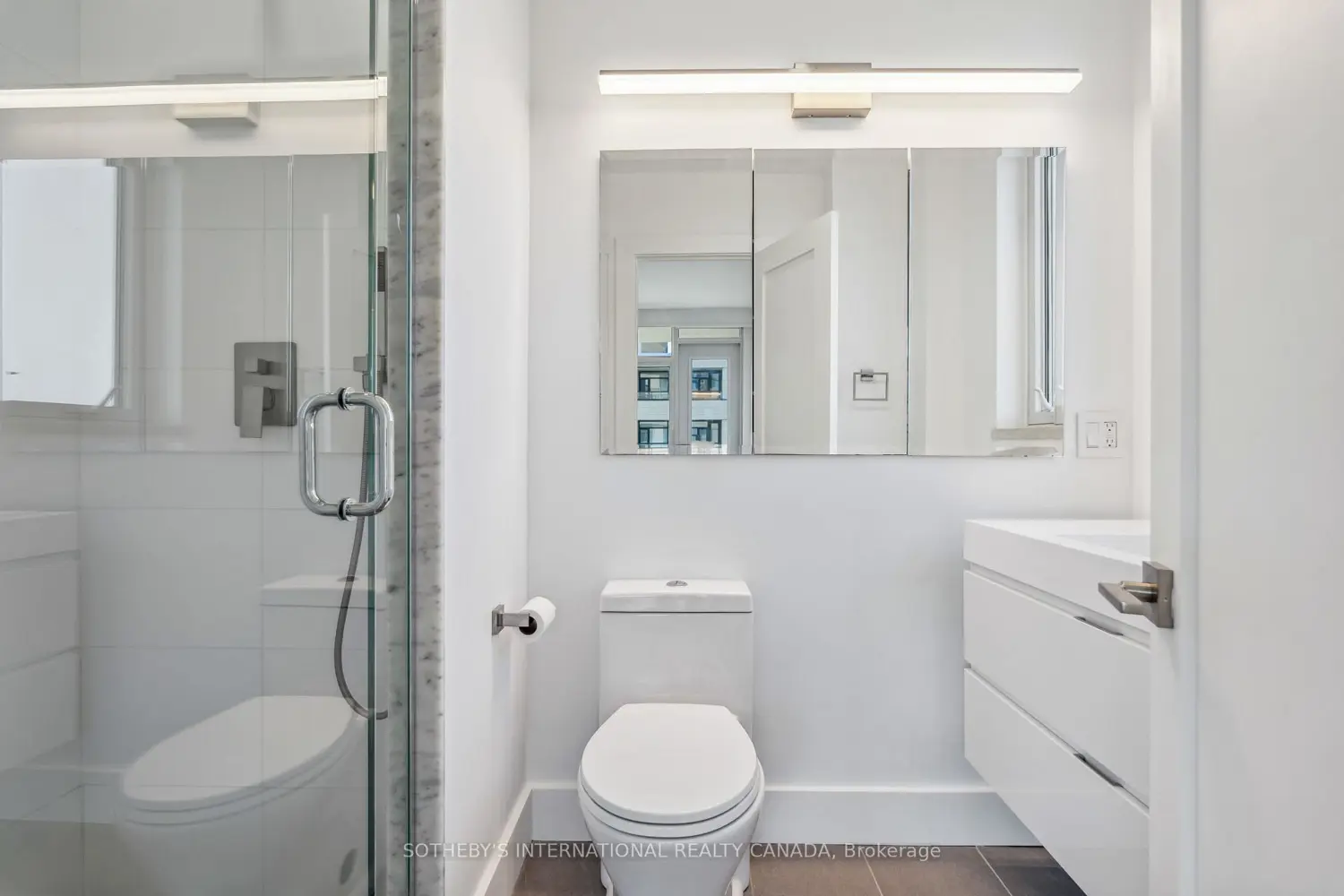 Additional image 10 of 581 Avenue Road 1005