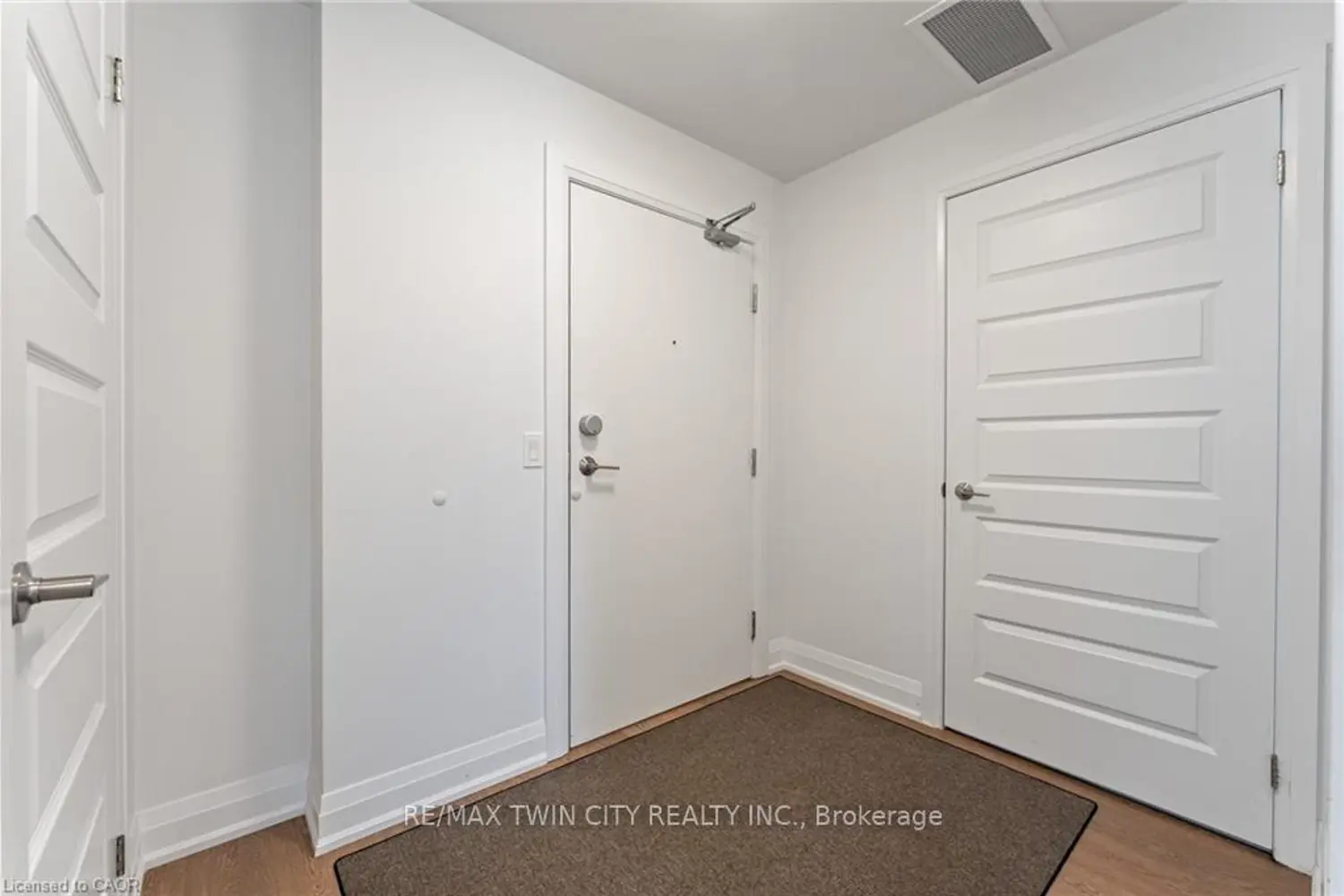 Additional image 2 of 88 Gibson Street 209