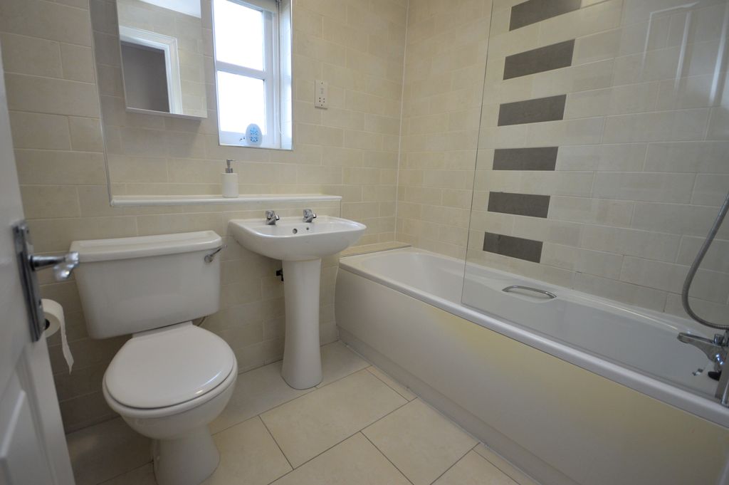 Additional image 12 of 2 bed flat to rentMeadow Rise, Newton Mearns G77