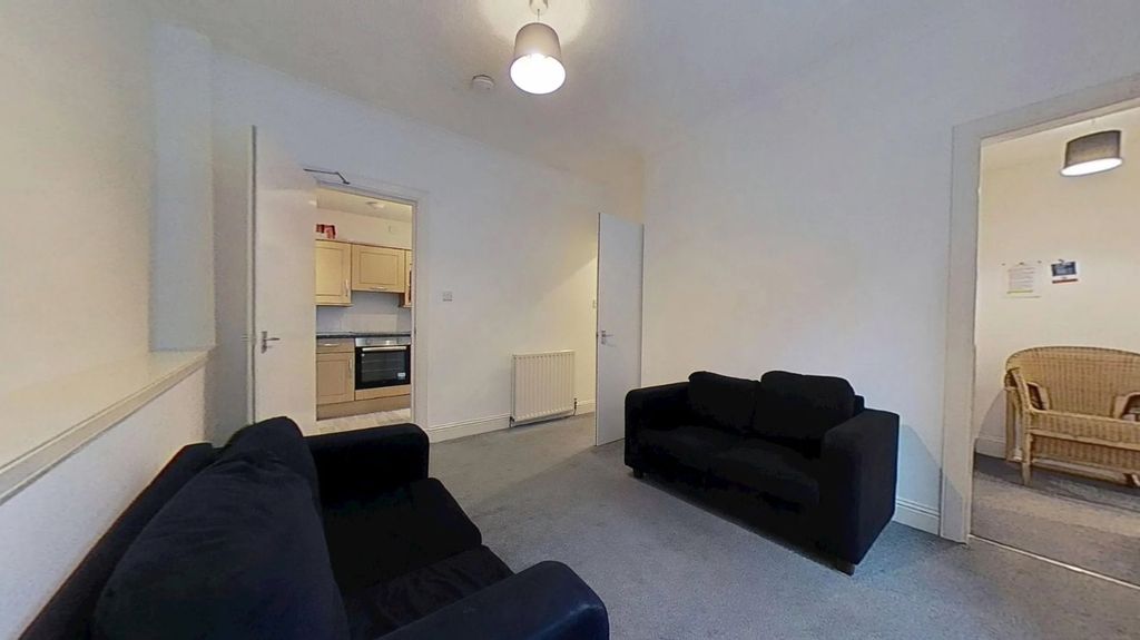 Additional image 3 of 3 bed flat to rentQueen Street, Stirling, Stirlingshire FK8