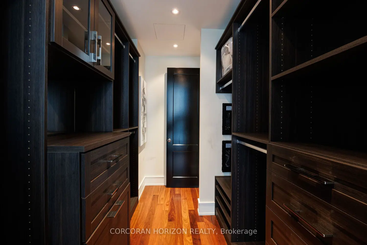 Additional image 18 of 183 Wellington Street 2403