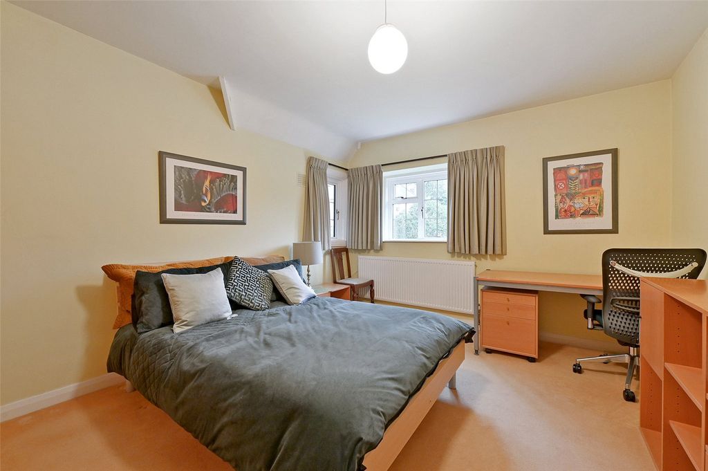 Additional image 7 of 3 bed detached house to rentSt. Leonards Hill, Windsor, Berkshire SL4