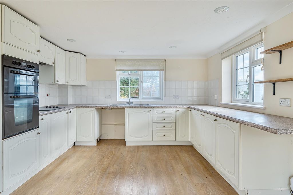 Additional image 4 of 4 bed detached house to rentWest Grimstead, Salisbury SP5