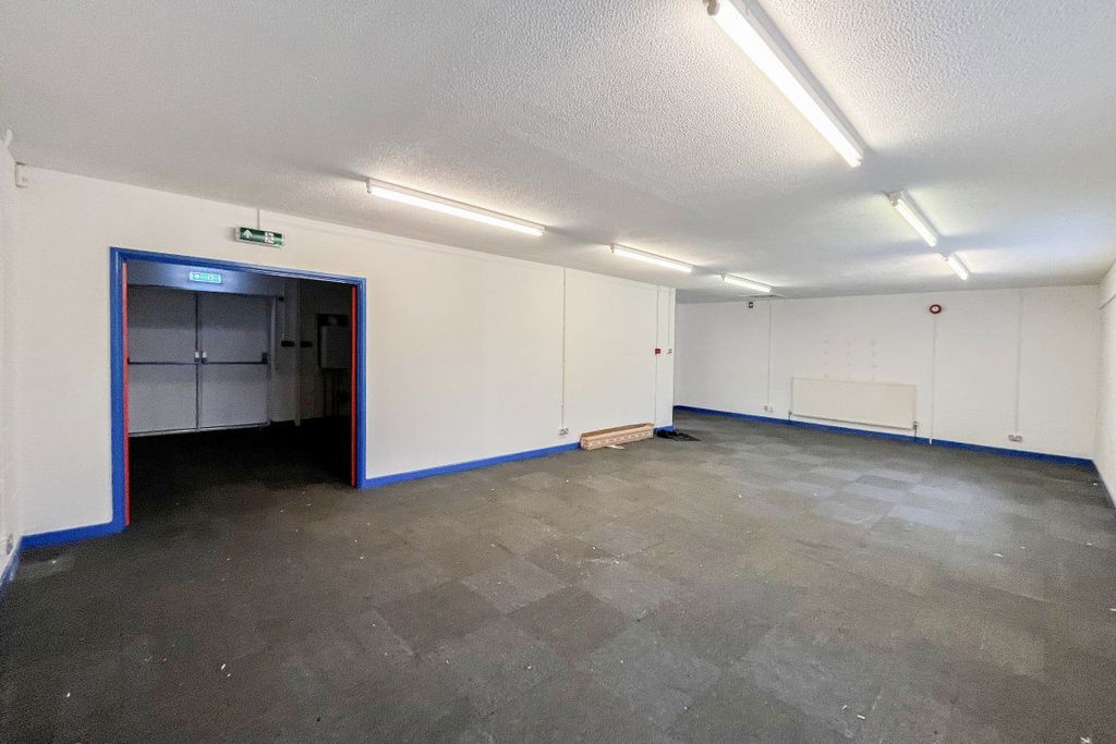 Additional image 7 of Property to rentUnit 3 The Market Place, Blackwood NP12