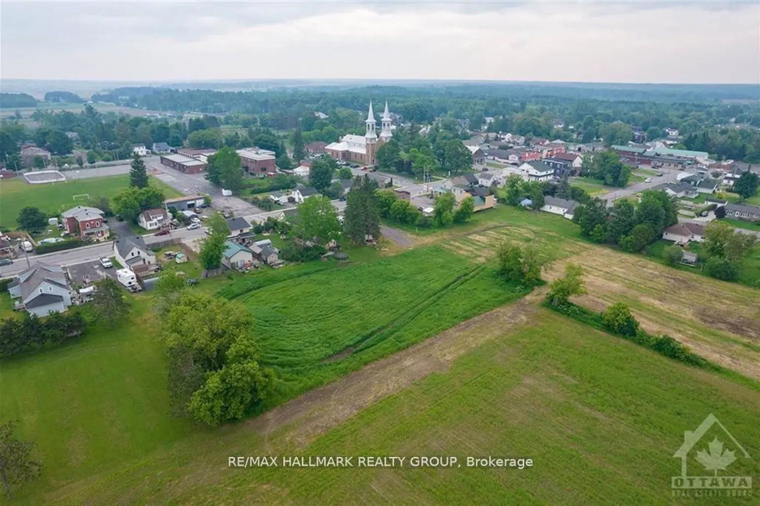 Additional image 8 of 3748 Champlain Street 2