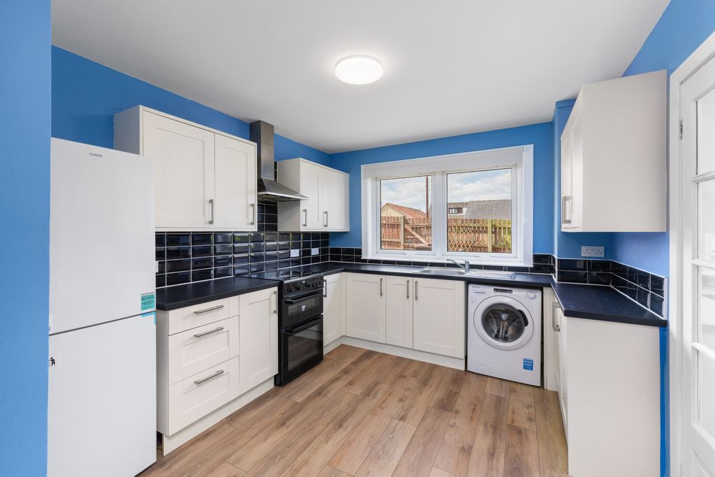 2 bed flat to rentLoch Maree Way, Whitburn EH47