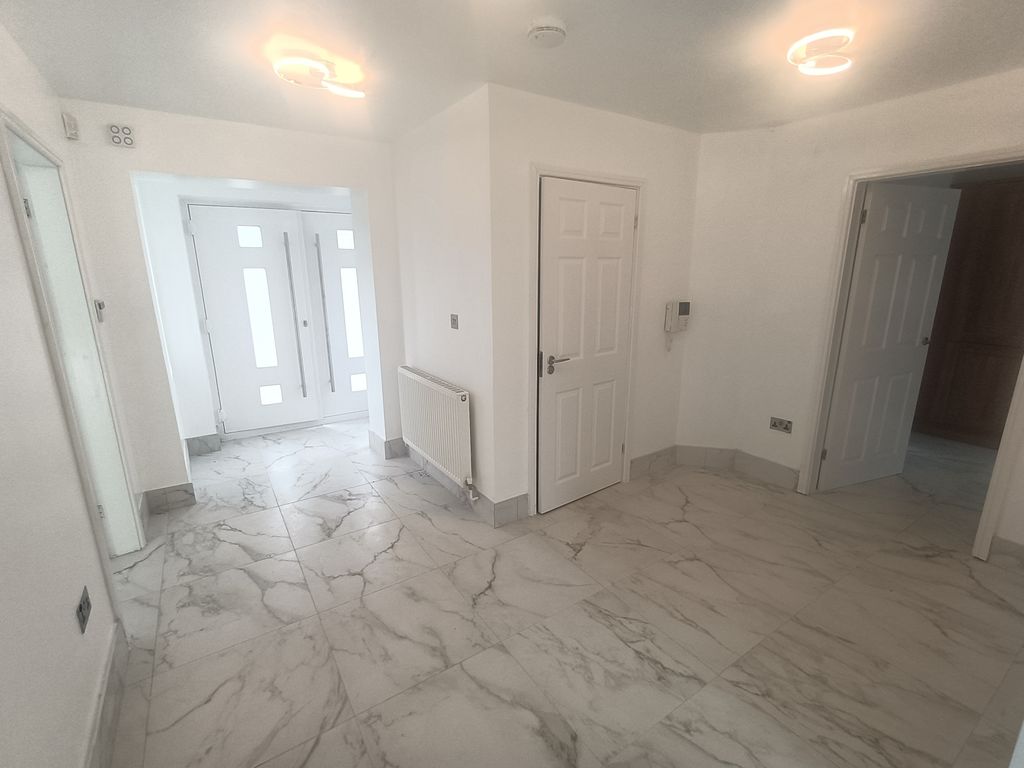 Additional image 4 of 4 bed detached house to rentThe Woodlands, Stafford ST17