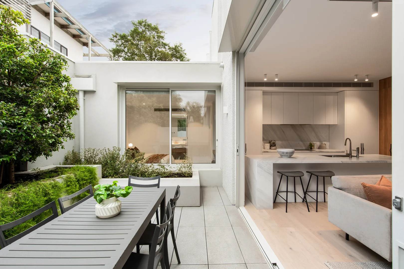 Additional image 2 of 2/42C Head Street, Brighton VIC 3186