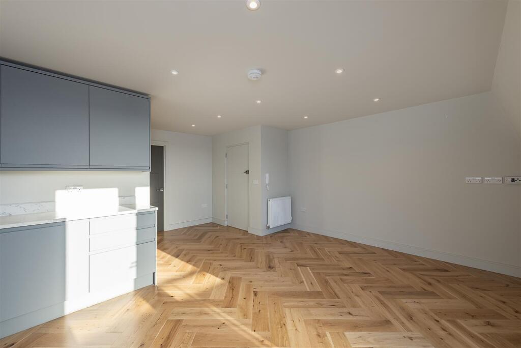 Additional image 5 of Hatfield Road, St Albans