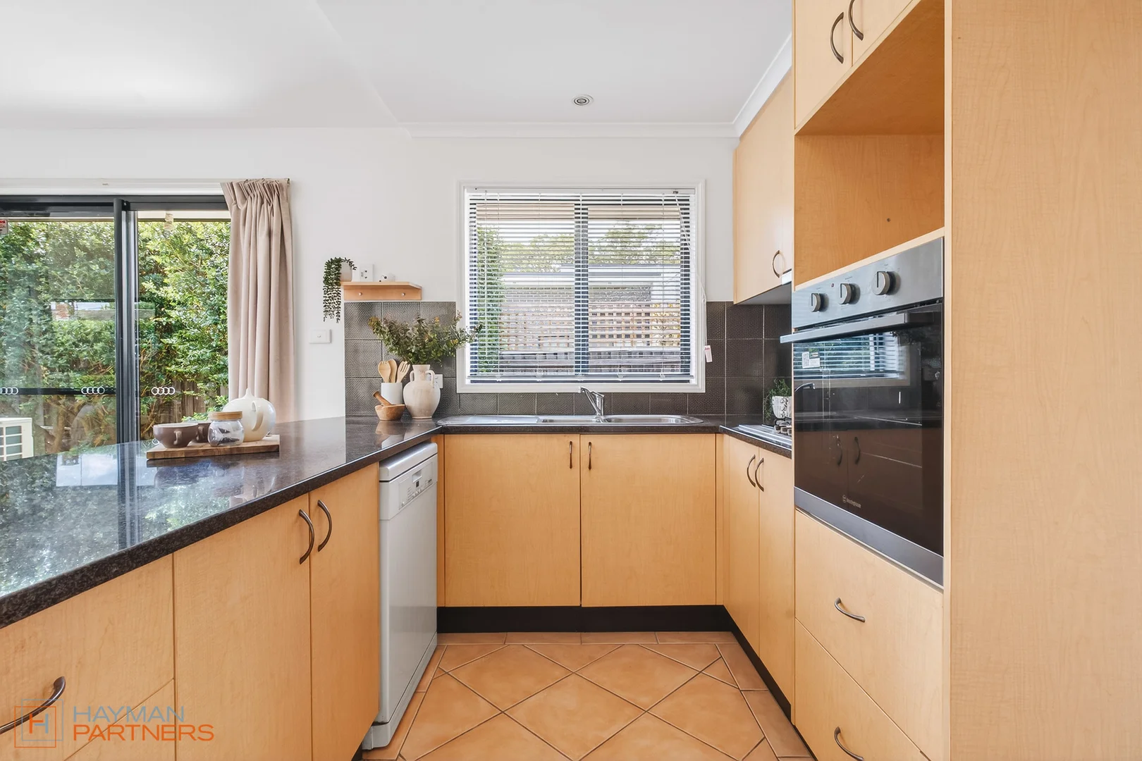 Additional image 10 of 33B Jerrabomberra Avenue, Narrabundah ACT 2604