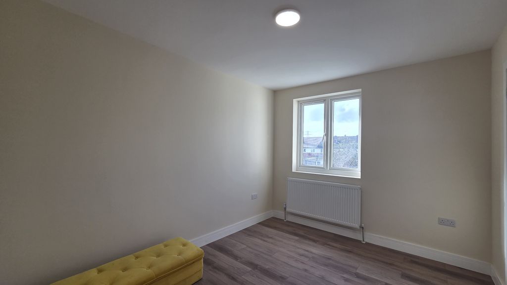 Additional image 10 of 6 bed flat to rentAldborough Spur, Slough, Berkshire SL1