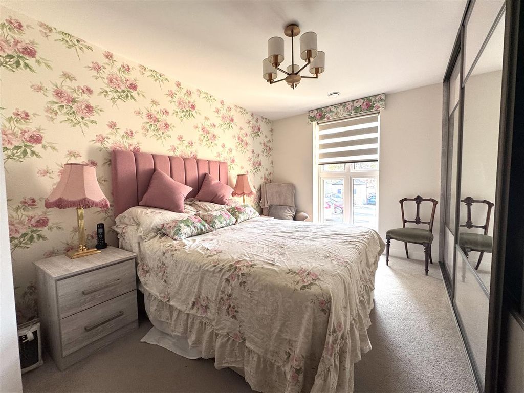 Additional image 12 of 2 bed flat to rentBeckett Grange, Berneslai Close, Barnsley S70