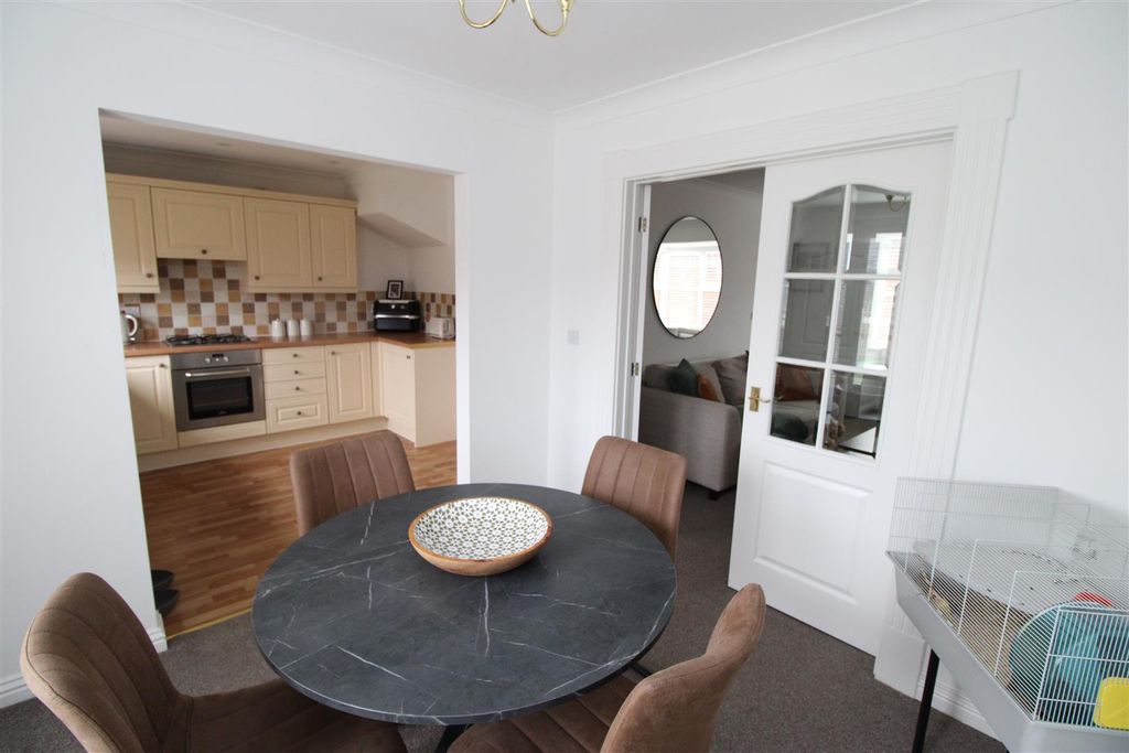 Additional image 5 of 3 bed detached house to rentClos Y Graig, Bargoed CF81