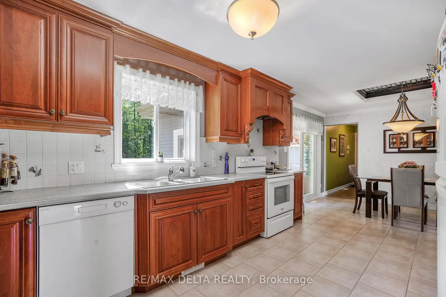 Additional image 2 of 740 Vinette Road