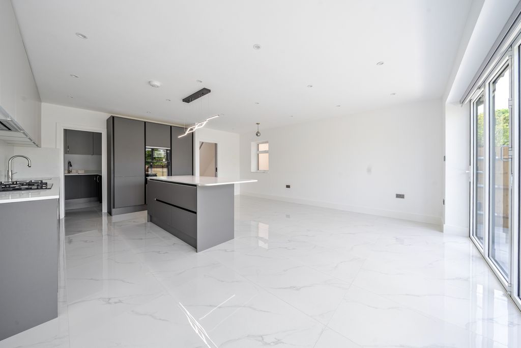 Additional image 15 of 1 bed flat to rentCourthouse Road, Maidenhead SL6