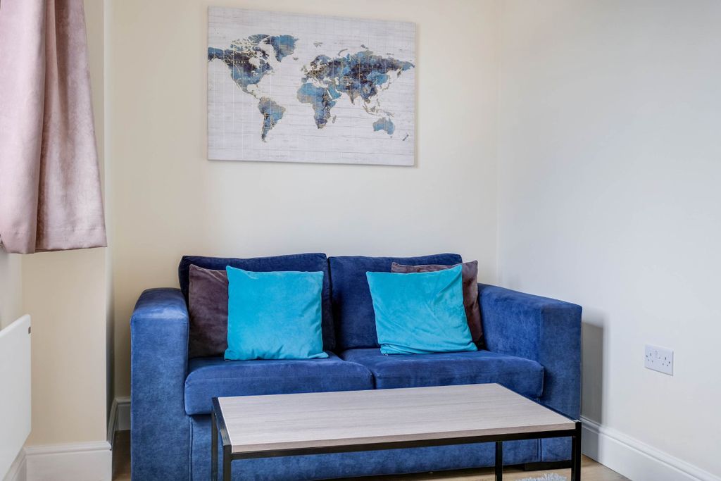 Additional image 28 of 2 bed flat to rentQueen Street, Maidenhead SL6