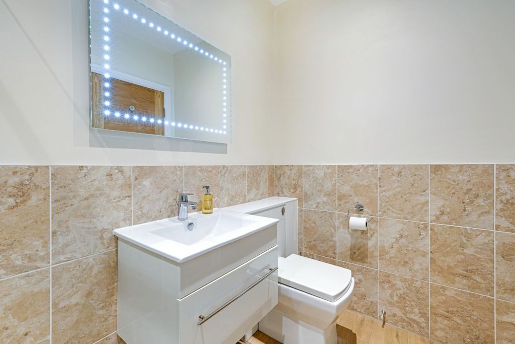 Additional image 17 of 3 bed flat to rentQueen Street, Maidenhead SL6