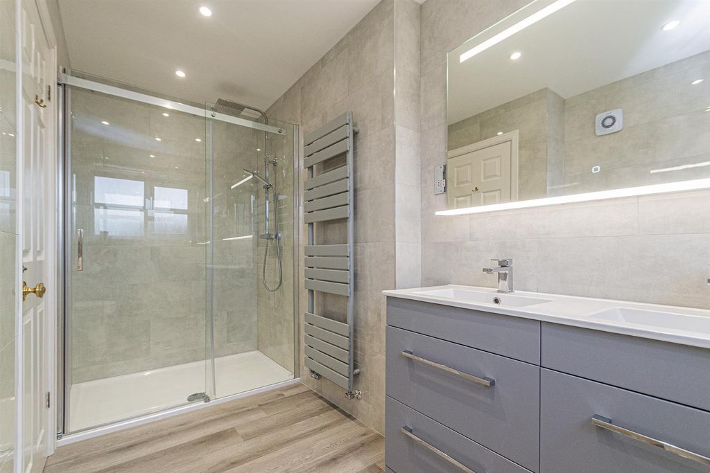 Additional image 13 of 4 bed detached house to rentStoneleigh Gardens, Grappenhall And Thelwall, Warrington WA4