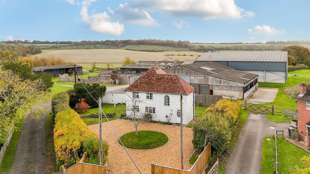 Additional image 2 of 4 bed detached house to rentWest Grimstead, Salisbury SP5