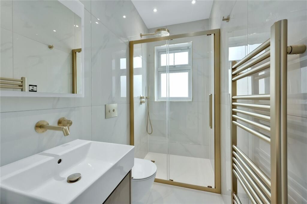 Additional image 18 of 5 bed detached house to rentThe Avenue, Ascot SL5