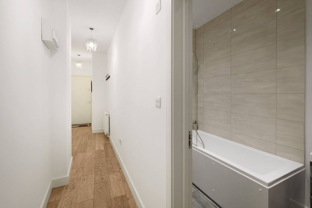 Additional image 7 of 1 bed flat to rentEaston Street, High Wycombe HP11