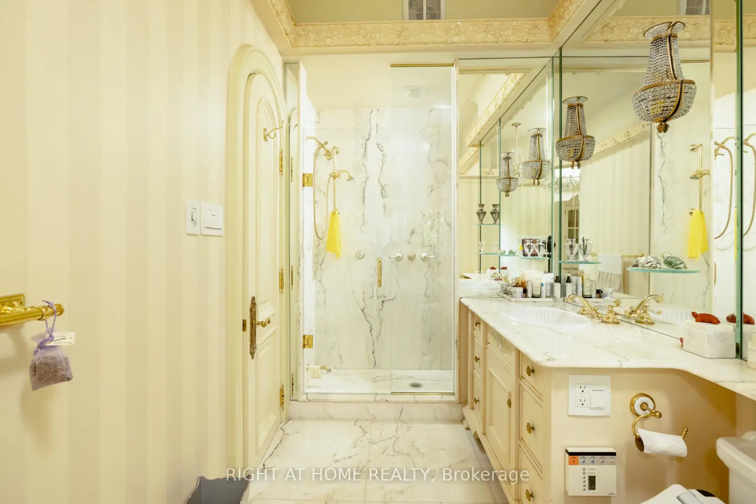 Additional image 10 of 51 Hazelton Avenue