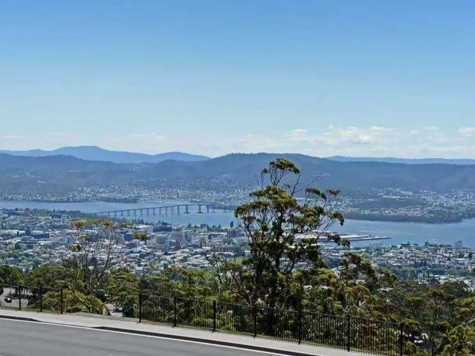 Additional image 3 of 33 Hillcrest Road, Tolmans Hill TAS 7007