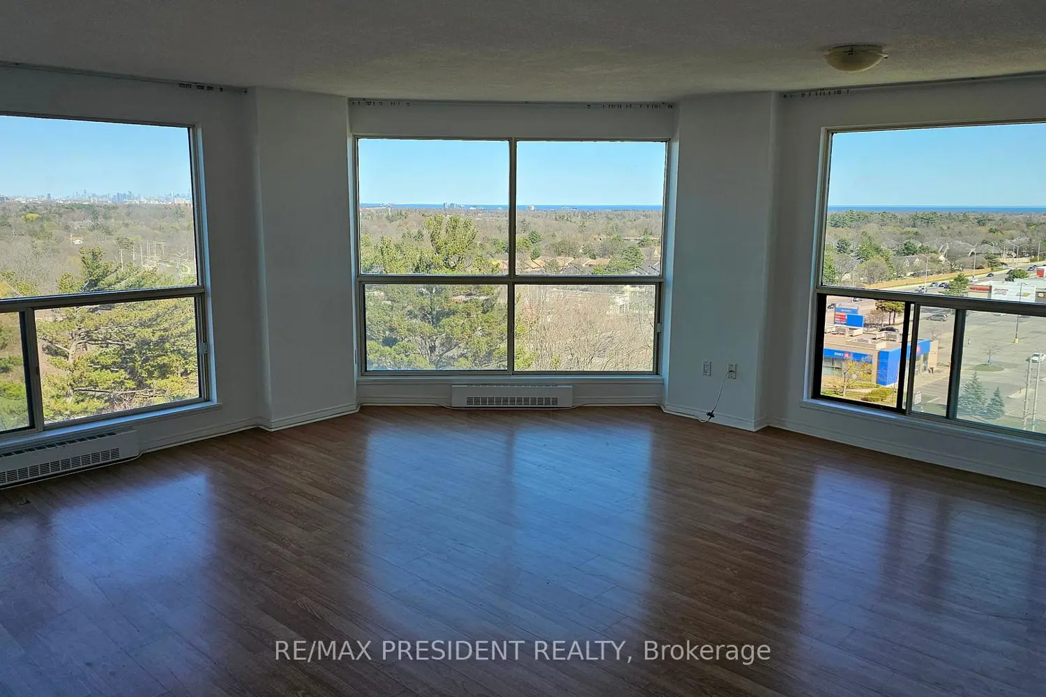 Additional image 15 of 2155 Burnhamthorpe Road 1103