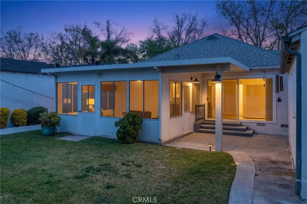 6119 Blackthorne Avenue, Lakewood, CA 90712