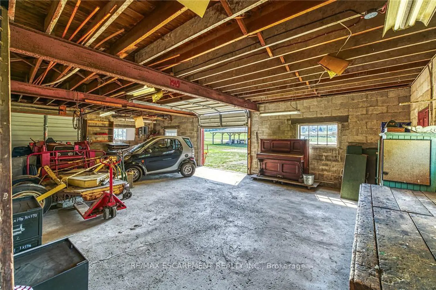 Additional image 14 of 5581 King Street