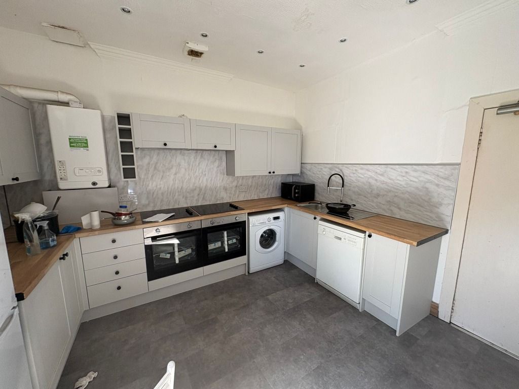Additional image 3 of 6 bed flat to rentForth Street, Riverside, Stirling FK8