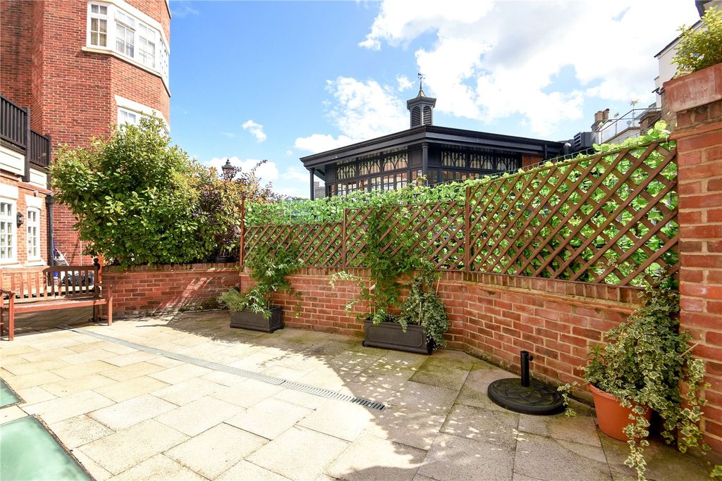 Additional image 9 of 3 bed flat to rentKing Stable Street, Eton, Windsor, Berkshire SL4
