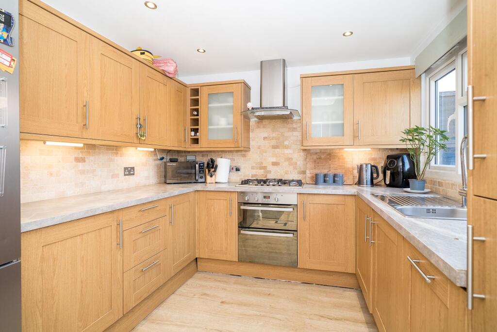 Additional image 5 of Tavistock Close, St. Albans, AL1