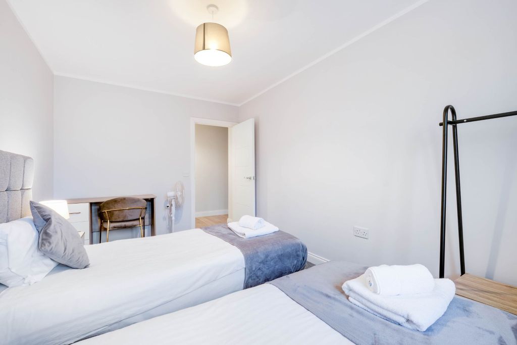 Additional image 18 of 2 bed flat to rentWest Wycombe Road, High Wycombe HP12