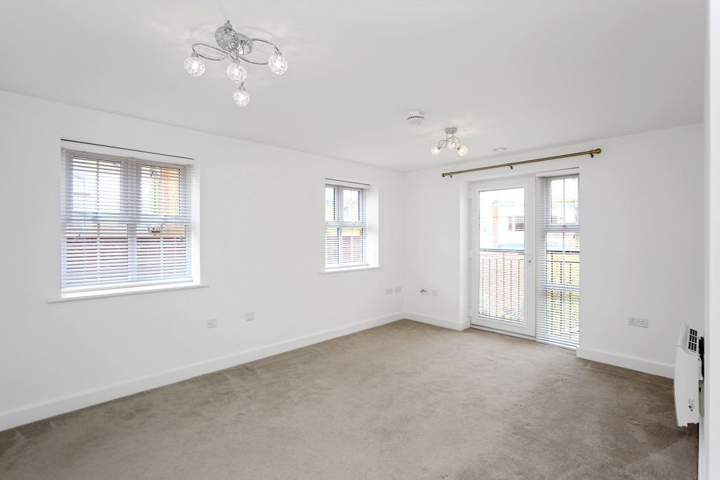 Additional image 2 of 2 bed flat to rentAlcester Road, Studley B80