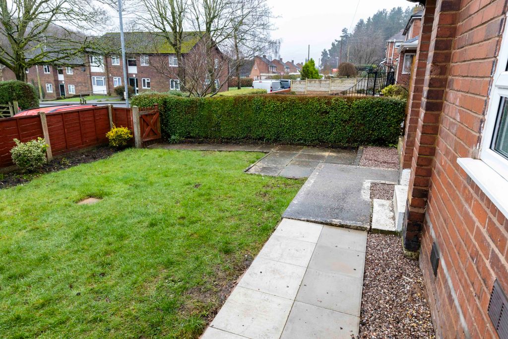 Additional image 3 of 3 bed semi-detached house to rentHarp Lane, Telford TF4