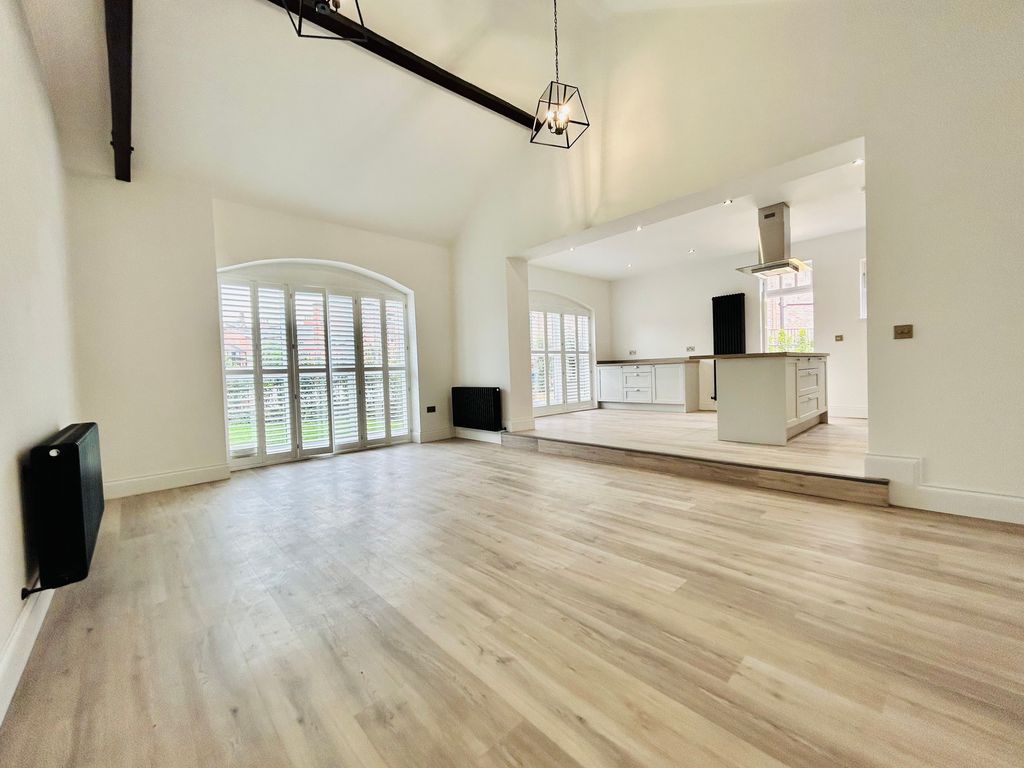 2 bed flat to rentSt. Marys Gate, Derby DE1 photo 4