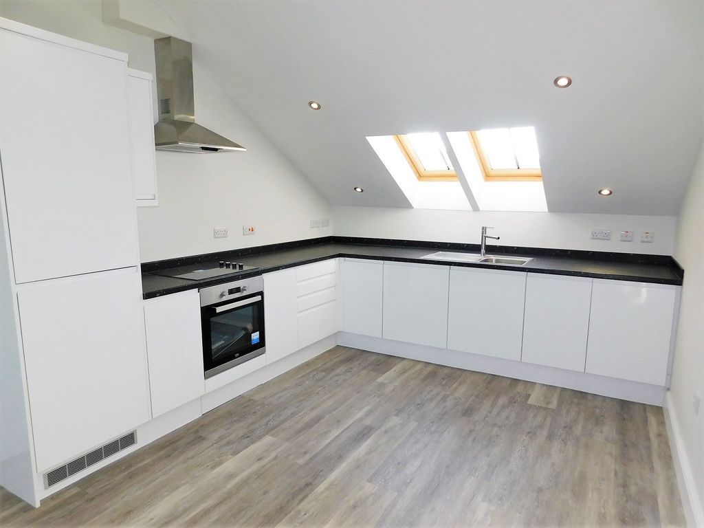 Additional image 3 of 2 bed flat to rentMalt Mill Lane, Stafford ST16