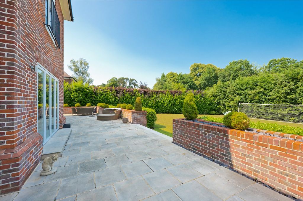Additional image 3 of 6 bed detached house to rentBrockenhurst Road, Ascot, Berkshire SL5