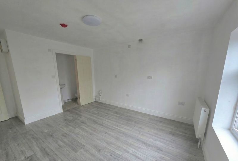 Additional image 5 of 9 bed property to rentUpper High Street, Wednesbury WS10