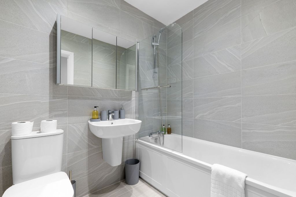 Additional image 14 of 2 bed flat to rentWest Wycombe Road, High Wycombe HP12