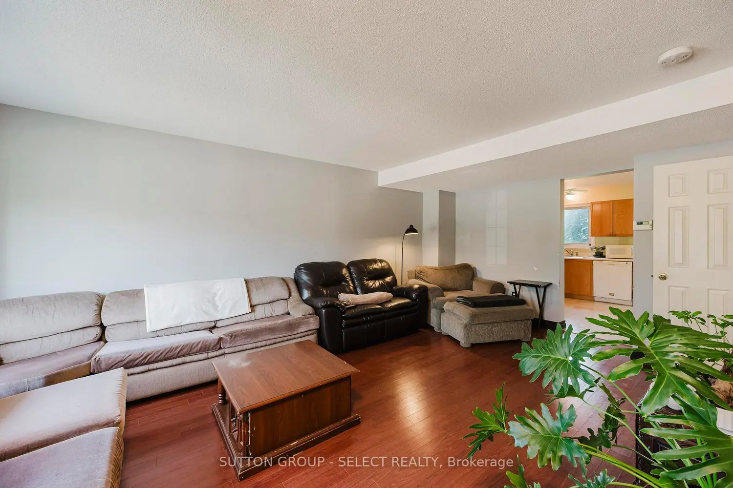 Additional image 4 of 151 Martinet Avenue 11