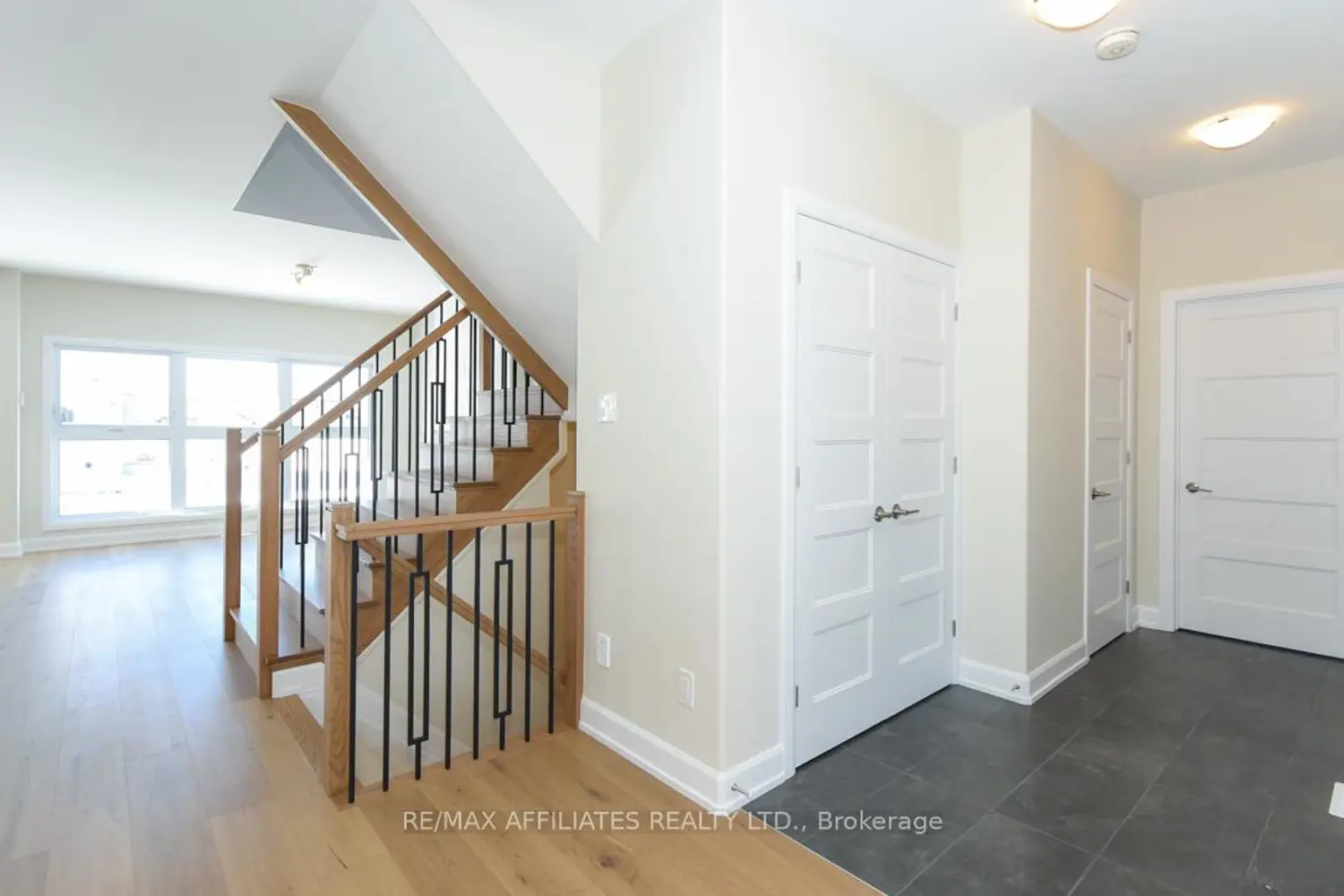 Additional image 10 of 1060 Chablis Crescent