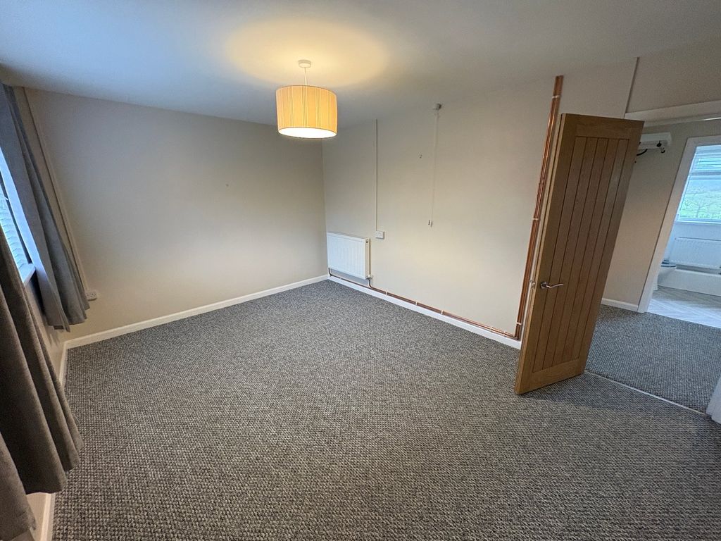 Additional image 5 of 2 bed flat to rentBroad Oak, Carmarthen SA32